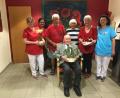 Bild: Seniorenheim Franz Zebisch/exb
Johann Filchner im Kreise der Gratulanten (von links) Olga Hommel, Gabi Fritsch, Erich Watter, Sieglinde Rehm, Hilde Zebisch und Birgit Frischholz.