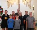 Bild: Willi Ertl
Die geehrten Wallfahrer mit den Bildträgern (von links): Christina Kergl, Paul Bummerl, Alexander Jitschin, Tobias Hermann, Walter Kleindienst, Susanne Ulrich, Pilgerführer Manuel Plößner und Vorbeter Otto Sertl.