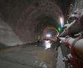 Bild: Angelika Warmuth/dpa/Archivbild
Es wird in einer der Hauptröhren im Brennerbasistunnel (BBT) gearbeitet.