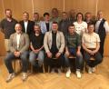 Bild: ct
Der Vorstand des künftigen CSU-Ortsverbands Umland Vilseck mit stellvertretendem Kreisvorsitzenden Max Graf (stehend, Zweiter von links), sowie vorne Vorsitzender Christian Trummer (Mitte) und seine Stellvertreter Peter Lehner, Stefan Schertl, Julian Götz und Markus Graf (von links).