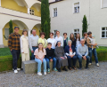 Bild: Moritz Rieder/exb
Schwester M. Maurita ist glücklich im Kreise ihrer Familie, die mit ihr im Kloster Mallersdorf den 85. Geburtstag feiert.