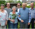 Bild: jr
Diamantene Hochzeit feierte am Mittwoch Olga und Horst Effenberger (Dritte und Fünfter von links). Dazu gratulierten (von links) Tochter Ute, Sohn Harald und (rechts) Schwiegersohn Michael sowie Bürgermeister Stephan Schübel.