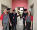 Bild: Fa. Weber Kunststofftechnik/exb
Spendenübergabe der Firma Weber an die Feuerwehr Hagendorf. das Unternehmen fertige die Festabzeichen für die Jubelwehr.