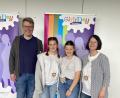 Bild: Liane Schuster/exb
Nahmen die Auszeichnung für die Naabtal-Realschule entgegen: (von links) Christoph Melzl, Sophia Riedl, Christina Köppl und Liane Schuster.
