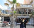 Bild: Clara Margais/dpa
Polizeibeamte vor dem Gebäude des Medusa Beach Club auf Mallorca nach dem Einsturz.