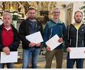Bild: ct
Bereits in der Basilika Gößweinstein werden Pilger für vielfache Teilnahme mit einer Urkunde ausgezeichnet (von links): Peter Andraschko (30 Mal), Stefan Stubenvoll (10), Pilgerführer Edmund Heldmann (25) und Hubert Streit (35).