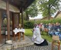 Bild: Markus Scharnagl/exb
Pfarrer George Parankimalil zelebrierte die Andacht zum 25-jährigen Bestehen der Kapelle "Maria Rosenkranzkönigin" in Querenbach.