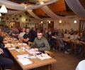 Bild: bnr
Das Interesse an der Kommunalpolitik ist in Stulln ziemlich groß. Zahlreiche Besucher folgten den Ausführungen des Bürgermeisters im Saal des Gasthauses Bodensteiner.