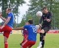 Bild: Gebert
Der FC Tirschenreuth II spielt auch in der kommenden Saison in der Kreisklasse. Beim 4:1-Sieg gegen den ASV Wunsiedel II erzielte Manuel Dürbeck (rechts) zwei Treffer.