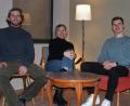 Bild: stg
Eine starke Familie: Renate Pressler und ihre beiden Söhne David (links) und Daniel (rechts) eröffnen am Samstag ihr Kulturcafé „Alte Druckerei“.