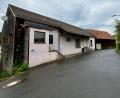 Bild: lei
Erst Raiffeisen und dann Linn High Therm nutzten dieses Lagerhaus, das eine Friseurin umbauen möchte, um darin einen Salon einzurichten. Der Stadel im Hintergrund soll Parkplätzen weichen.