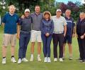 Bild: lst/exb
Nur Gewinner hat es am Wochenende beim Golf-Turnier des GLC Schmidmühlen zugunsten der Deutschen Krebshilfe gegeben. GLC- Spielleiter Reinhold Scharl (r.) gratulierte den erfolgreichen Spielerinnen und Spielern.