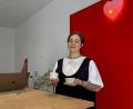 Bild: Katharina Melzner/fph
Produktdesignerin Anja Speckhahn machte ihr Hobby zum Nebenberuf: Im „Ohohoh“ können ihre Kunden Produkte aus Ton in Handarbeit fertigen.