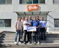 Bild: Matthias Trummet/exb
Der Fruchtgummi-Hersteller „Trolli“ spendet für Zwecke des Vereins „9.9 Schwarzachtal“.