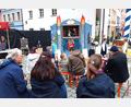 Bild: lg
Das nostalgisch gestaltete Theater unterhält mit den kunstvollen Stabpuppen bei einem Kinderstück und bei dem klassischen „Ich bin der Doktor Eisenbarth“.