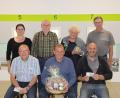 Bild: Michael Gerschau/exb
Die Rundenwettkampfleiter Elena Schraml und Reinhard Schwarz (stehend, von links) mit den erfolgreichen Schützen (sitzend, von links) Hubert Wildenauer, Volkmar Sirtl und Andreas Wittmann sowie Tatjana Mathes (Zweite von rechts) und Gaukönig Manfred Kraus (rechts).