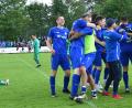 Bild: A. Schwarzmeier
Der TV Parsberg feiert. die Spieler des FC Weiden-Ost sind niedergeschlagen. Für den FC ist der Traum vom Landesligaaufstieg vorbei.