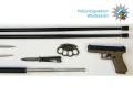 Bild: Polizeiinspektion Waldsassen/exb
Das Bild zeigt einen Teil der sichergestellten Waffen, u.a. die zwei Gehstöcke mit der doppelseitig geschliffenen Klinge.