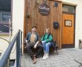 Archivbild: kaz
Renate und David Pressler vor ihrem Kulturcafé in Kemnath. Im Juni und Juli sollen sechs Sommerkonzerte stattfinden.