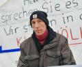 Bild: Paul Zinken/dpa
Diese Woche ist der 49-jährige Wolfgang Metzeler-Kick in eine Klinik gebracht worden. Grund sei ein Kreislaufkollaps nach 89 Tagen Hungerstreik gewesen, hieß es.