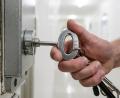 Archivbild: Markus Scholz
Die Bundespolizei Waidhaus kontrolliert einen 29-Jährigen, der wegen eines Vollstreckungshaftbefehls gesucht wird. Der Mann muss ins Gefängnis.