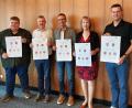 Bild: mfh
Für ihre Gemeinden unterschrieben (von links) Dieter Dehling (Illschwang), Reiner Pickel (Weigendorf), Peter Achatzi (Neukirchen), Brigitte Bachmann (Birgland) und Roman Berr (Etzelwang) die Verträge über die Kooperation in einer Integrierten Ländlichen Entwicklung.