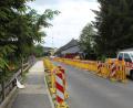 Bild: soj
Die Arbeiten an der Fichtelnaabbrücke in Ebnath schreiten zügig voran. Allerdings muss für die weitere Instandsetzung das Bauwerk ab nächster Woche komplett gesperrt werden. Bislang konnte der Verkehr noch halbseitig an der Baustelle vorbeigeleitet werden.