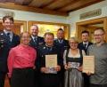 Bild: Raphaela Götz/exb
Der Schlossbräu Rehaber in Lintach öffnet zum letzten Mal seine Pforten (von links): Feuerwehr-Vorsitzender Michael Weiß, Katharina Rehaber, FFW-Kommandant Benjamin Weiß, Franz Rehaber, Zweiter FFW-Vorsitzender Philipp Meier, Beate Rehaber, Matthias Rehaber und Stefan Rehaber.