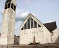 Bild: lep
Die bauliche Anlage der Kirche in Kreuzform verweist auf die Mitte der christlichen Botschaft. Auch der Raum ist auf eine Mitte-Wirklichkeit des Glaubens hin konzipiert.