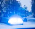 Symbolbild: Christoph Soeder/dpa
Ein Mann ist stark betrunken auf Arbeit erschienen und dann mit dem Auto wieder verschwunden.