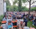 Bild: Pfarramt Kemnath/exb
Gute Laune herrschte beim Weinfest der Pfarrei Kemnath.