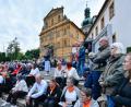 Bild: Petra Hartl
Ein ganz besonderes Konzert: Musik am Berg vor der Wallfahrtskirche Maria Hilf in Amberg