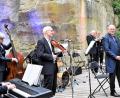 Bild: rgr
Peter Wittmann und das Ballhausorchester mit einer Nacht der "Roaring Twenties" auf dem Schönberg.