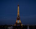 Bild: Aurelien Morissard/AP/dpa
Die olympischen Ringe sind auf dem Eiffelturm in Paris zu sehen.