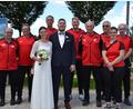 Bild: gi
Der Kegelclub Eintracht Eslarn gratuliert seinem Vorsitzenden Erhard Reil und seiner Braut Corina zur Hochzeit.