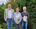 Bild: oe
Diamantene Hochzeit ein guter Grund zur Gratulation.
Links Bürgermeister Anton Peter mit dem Ehepaar Eugenia und Erich Schaller.