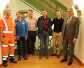 Bild: Stadt Tirschenreuth/exb
Dieter Busl (Dritter von rechts) wurde nach 31-jähriger Dienstzeit bei der Stadt Tirschenreuth in den Ruhestand verabschiedet. Mit im Bild (von rechts) Bürgermeister Franz Stahl, Leiter der Hauptverwaltung Markus Bergauer, Stadtbaumeister Andreas Ockl, Bauhofleiter Reinhard Legat und Personalratsvorsitzender Karl Bayreuther.