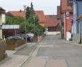 Bild: amö
Die Gemeinderäte vergeben den Auftrag für die Regenwasserableitung und die Instandsetzung des Gehweges in der Lettenstraße in Muschenried.