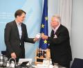 Bild: Bundesverband Schädel-Hirnpatienten in Not
Armin Nentwig (rechts) beim Treffen mit Bundesgesundheitsminister Karl Lauterbach.