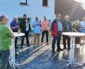 Bild: lst/exb
Die Flosser CSU-Familie feierte mit ihrer neuen Veranstaltungsreihe „D'Leit im Mittelpunkt“ im Ortsteil Kalmreuth eine mehr als gelungene Premiere, zu der Ortsverbandsvorsitzende Nadine Gralla-Sommer (rechts) die zahlreichen Teilnehmer begrüßte.