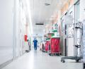 Symbolbild: Fabian Strauch/dpa
Wo sind alle die Pflegekräfte? Die Ausstattung an Oberpfälzer Krankenhäusern ist teils sehr unterschiedlich