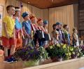 Bild: Kinderhaus Bad Neualbenreuth/exb
Beim Sommerfest des Kinderhauses Bad Neualbenreuth ging es in einem einstudierten Spiel um die Elemente Feuer, Wasser, Erde und Luft.