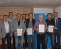 Bild: pop
Der CSU-Ortsverband Schmidmühlen ehrt langjährige Mitglieder (von links): Ortsvorsitzender Mathias Huger, Martin Fleischmann, Alfons Popp, Peter Braun, Hans-Peter Gürtler, Paul Böhm, Michael Meier und Kreisvorsitzender Harald Schwartz.
