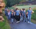 Bild: Franz Völkl
Die Waldthurner Landjugend zieht von Woppenrieth mit Fackeln zum "Kannesfeuerplatz".