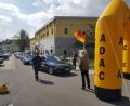 Bild: wb
An der Stadthalle Erbendorf gab Bürgermeister Johannes Reger jedem Fahrzeug das Startzeichen zur ADAC-Youngtimer-Tour.