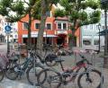 Bild: Wolfgang Steinbacher
Viehmarkt in Amberg. Die Abstell-Bügel reichen für die zahlreichen Fahrräder, die dort parken nicht aus.