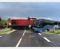 Bild: Petra Hartl
In Ursulapoppenricht kollidierte eine Rangierlok mit einem Bus.