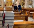 Bild: Gabi Schönberger
Zwei junge Männer aus dem Landkreis Neustadt/WN feiern heuer Priesterweihe und Primiz.