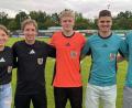 Bild: gel
Sie pfeifen in der neuen Saison eine Liga höher: (von links) Marie Gamperl, Marcel Opeldus (Bezirks-Förderkader), Paul Behlau (Bezirksliga), Lukas Schwendner (Nachwuchsleistungszentrum) und Markus Hann (Landesliga).