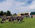 Bild: gz
Vom Start des Sponsorenlaufs an wurden die Grundschüler von den Spendern und allen Anwesenden angefeuert.